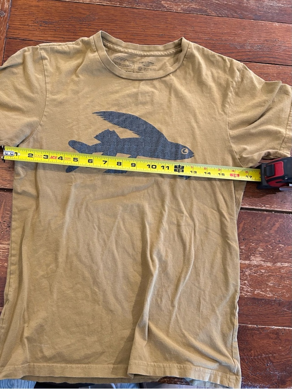 Patagonia Tan Tee Graphic Fish Tee in Tan Gray Print Organic Cotton Small Men’s - Picture 2 of 6